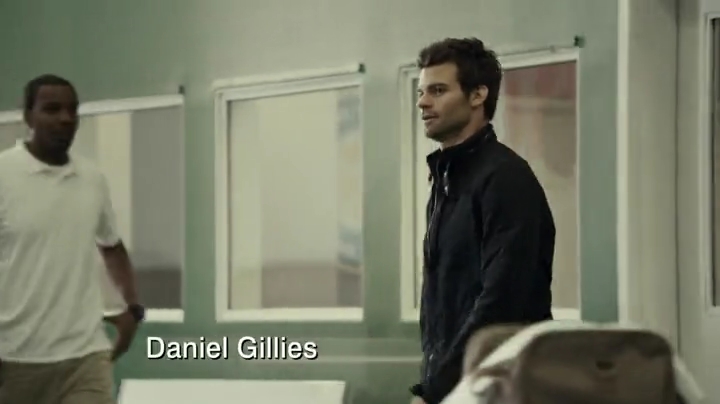 VampireDiariesWorld-dot-org_SavingHope2x03-0073.jpg
