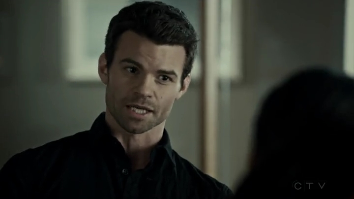 VampireDiariesWorld-dot-org_SavingHope2x03-0486.jpg