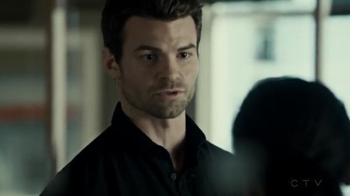 VampireDiariesWorld-dot-org_SavingHope2x03-0504.jpg