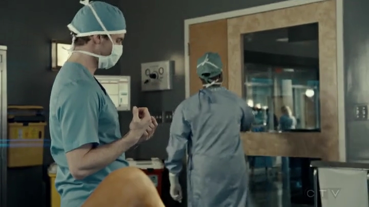 VampireDiariesWorld-dot-org_SavingHope2x03-1861.jpg