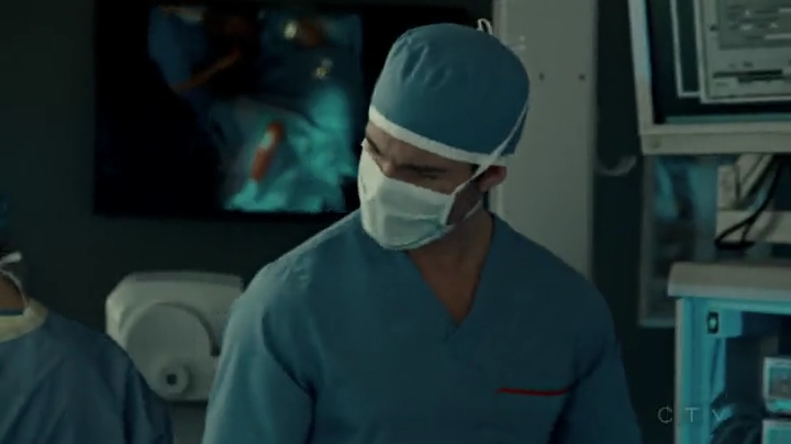 VampireDiariesWorld-dot-org_SavingHope2x03-1873.jpg