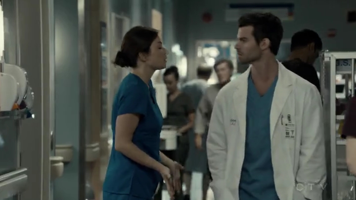 VampireDiariesWorld-dot-org_SavingHope2x03-2291.jpg