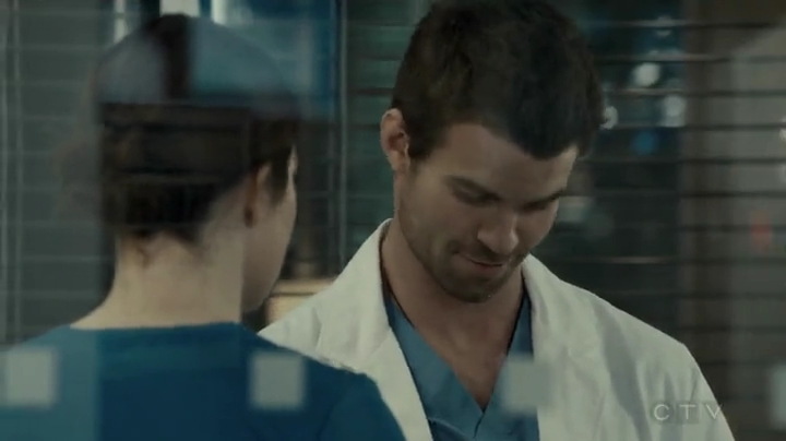 VampireDiariesWorld-dot-org_SavingHope2x03-2297.jpg