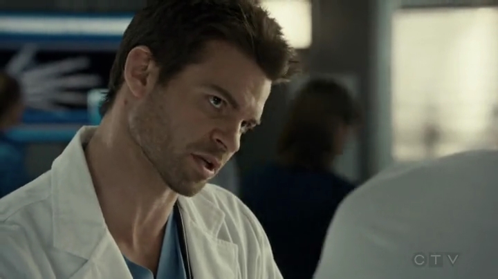 VampireDiariesWorld-dot-org_SavingHope2x04-0367.jpg