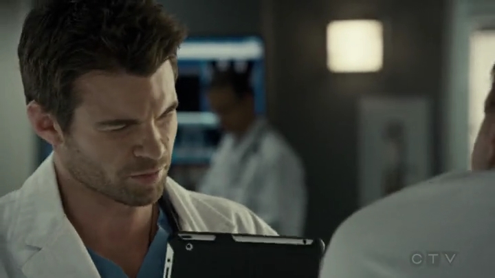 VampireDiariesWorld-dot-org_SavingHope2x04-0378.jpg