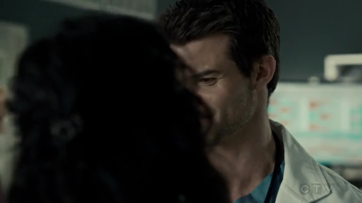 VampireDiariesWorld-dot-org_SavingHope2x04-0547.jpg