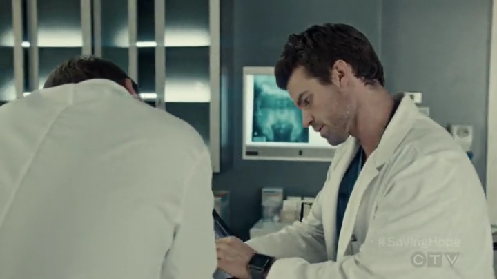 VampireDiariesWorld-dot-org_SavingHope2x04-0734.jpg
