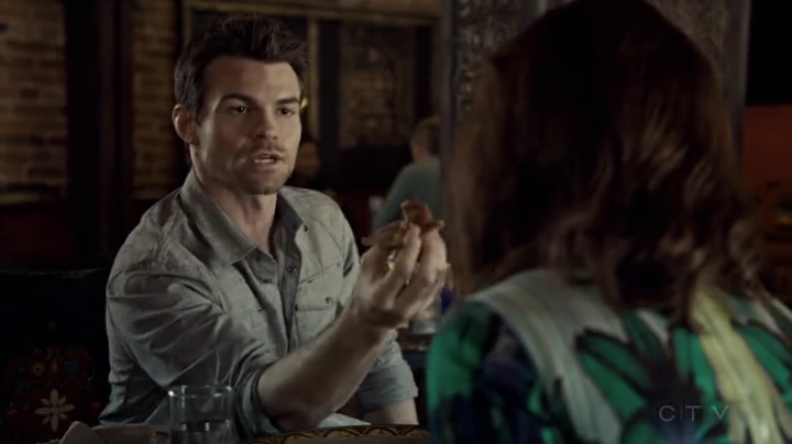 VampireDiariesWorld-dot-org_SavingHope2x05-0568.jpg