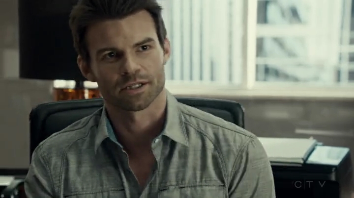 VampireDiariesWorld-dot-org_SavingHope2x05-1294.jpg