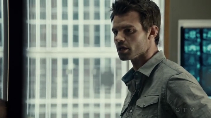 VampireDiariesWorld-dot-org_SavingHope2x05-1364.jpg