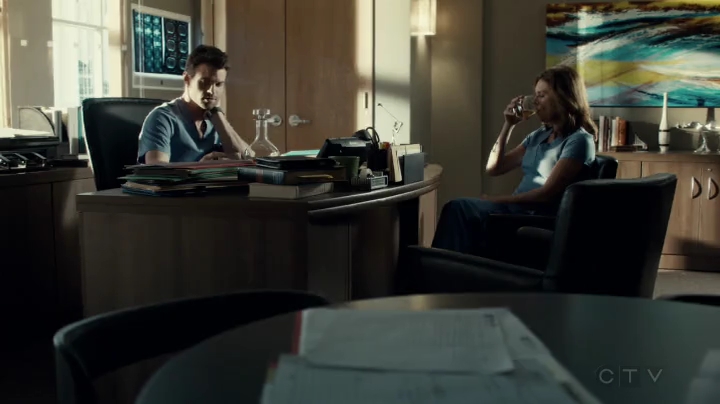 VampireDiariesWorld-dot-org_SavingHope2x05-1961.jpg