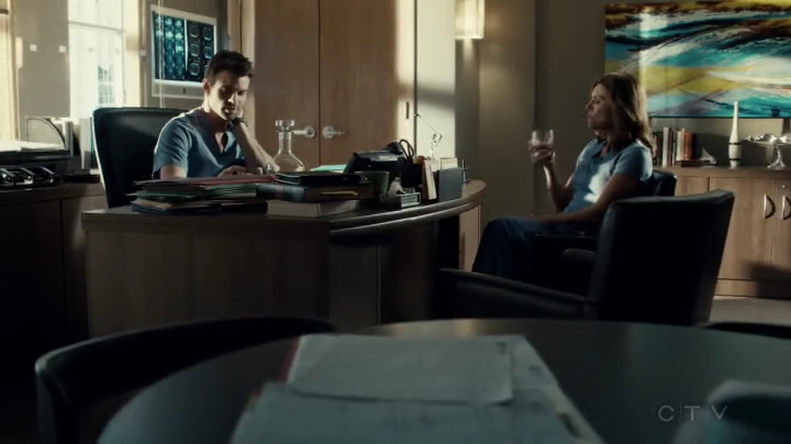 VampireDiariesWorld-dot-org_SavingHope2x05-1963.jpg