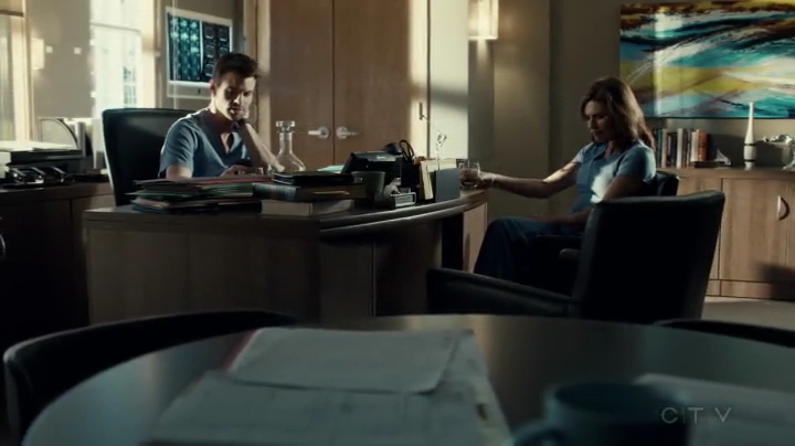VampireDiariesWorld-dot-org_SavingHope2x05-1966.jpg
