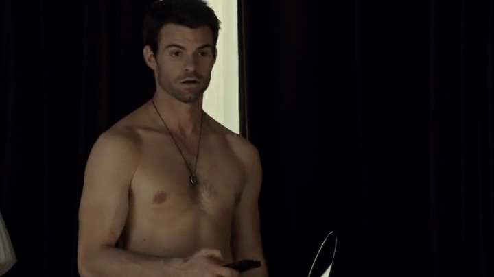 VampireDiariesWorld-dot-org_SavingHope2x06-0190.jpg