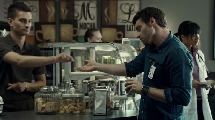 VampireDiariesWorld-dot-org_SavingHope2x06-1001.jpg