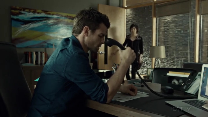 VampireDiariesWorld-dot-org_SavingHope2x06-1414.jpg