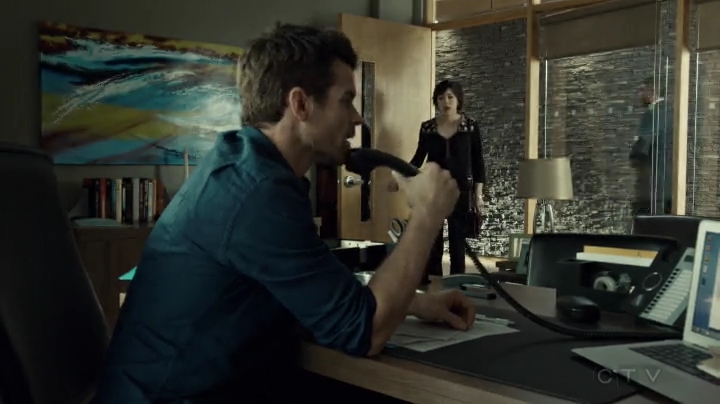 VampireDiariesWorld-dot-org_SavingHope2x06-1415.jpg