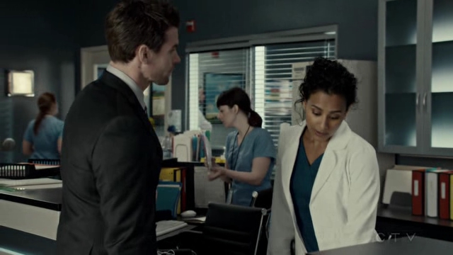 VampireDiariesWorld-dot-org_SavingHope2x07-0475.jpg