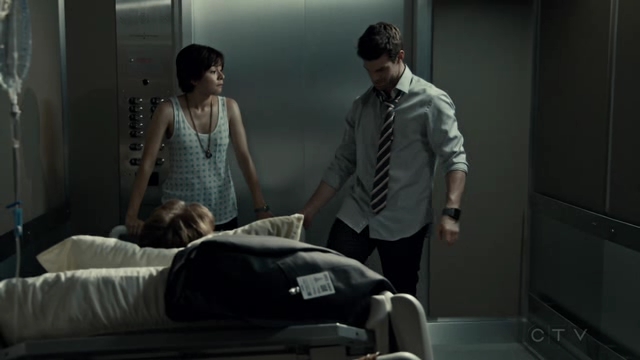 VampireDiariesWorld-dot-org_SavingHope2x07-1236.jpg