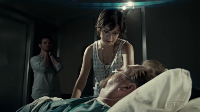 VampireDiariesWorld-dot-org_SavingHope2x07-1796.jpg