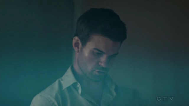 VampireDiariesWorld-dot-org_SavingHope2x07-1805.jpg