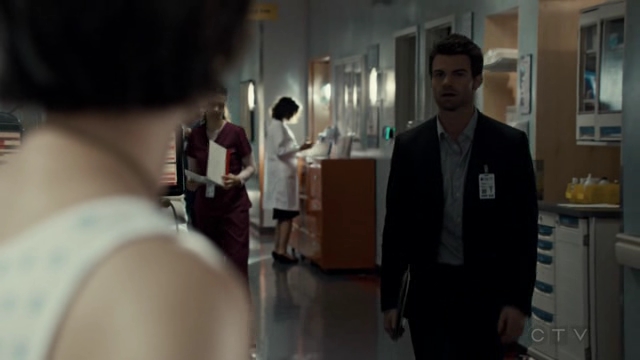 VampireDiariesWorld-dot-org_SavingHope2x07-2325.jpg