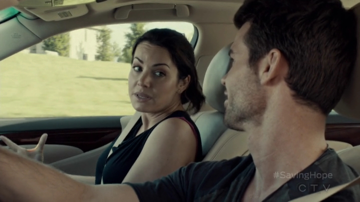 VampireDiariesWorld-dot-org_SavingHope2x08-0042.jpg