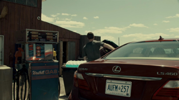VampireDiariesWorld-dot-org_SavingHope2x08-0327.jpg