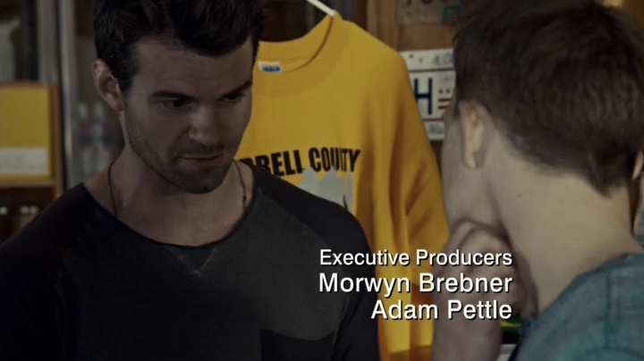 VampireDiariesWorld-dot-org_SavingHope2x08-0343.jpg