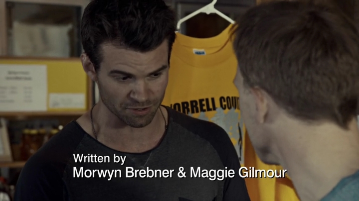VampireDiariesWorld-dot-org_SavingHope2x08-0351.jpg