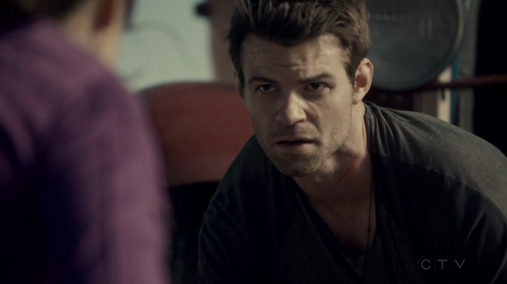 VampireDiariesWorld-dot-org_SavingHope2x08-1127.jpg