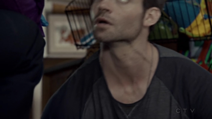 VampireDiariesWorld-dot-org_SavingHope2x08-1808.jpg