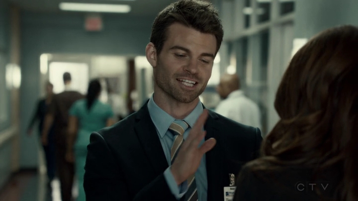VampireDiariesWorld-dot-org_SavingHope2x09-0681.jpg