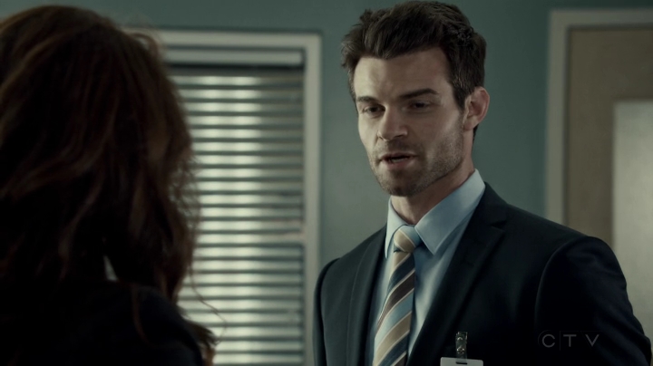 VampireDiariesWorld-dot-org_SavingHope2x09-0736.jpg