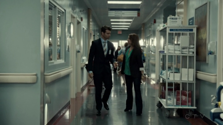 VampireDiariesWorld-dot-org_SavingHope2x09-0755.jpg