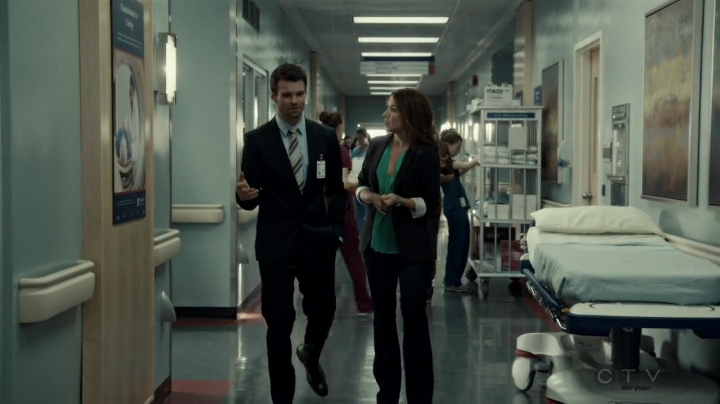 VampireDiariesWorld-dot-org_SavingHope2x09-0760.jpg