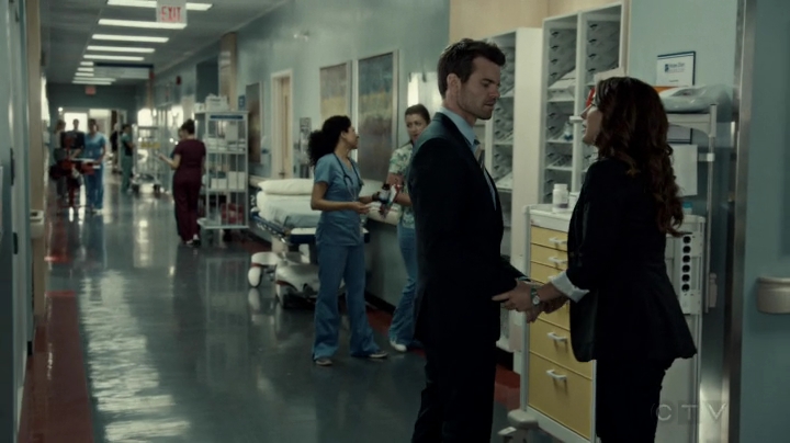 VampireDiariesWorld-dot-org_SavingHope2x09-0775.jpg