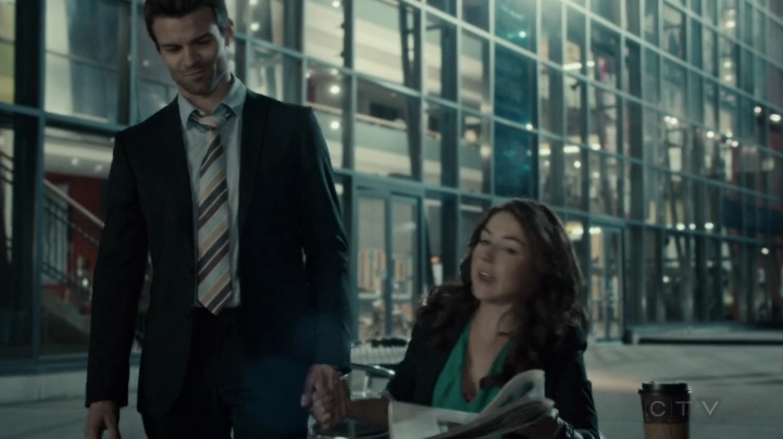 VampireDiariesWorld-dot-org_SavingHope2x09-2213.jpg