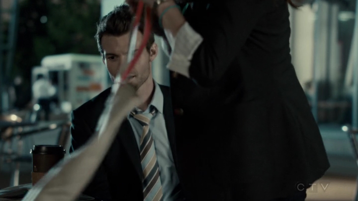 VampireDiariesWorld-dot-org_SavingHope2x09-2311.jpg