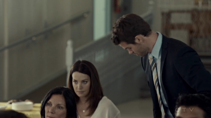 VampireDiariesWorld-dot-org_SavingHope2x09-2364.jpg