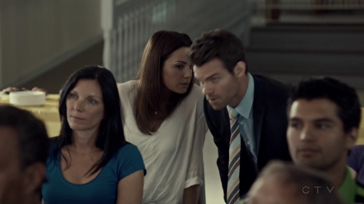 VampireDiariesWorld-dot-org_SavingHope2x09-2366.jpg