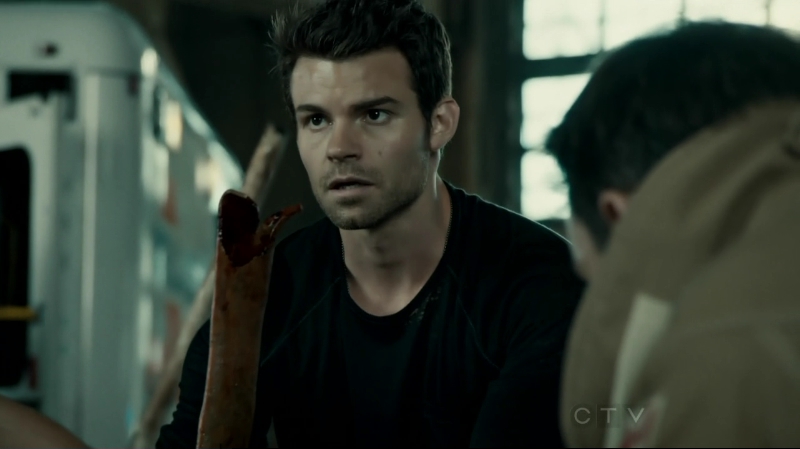 VampireDiariesWorld-dot-org_SavingHope2x10-0512.jpg