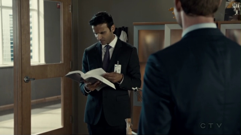 VampireDiariesWorld-dot-org_SavingHope2x11-1898.jpg