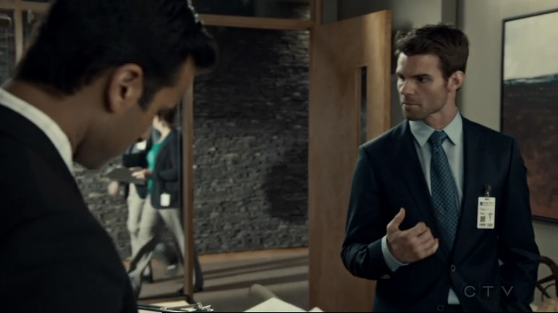 VampireDiariesWorld-dot-org_SavingHope2x11-1907.jpg