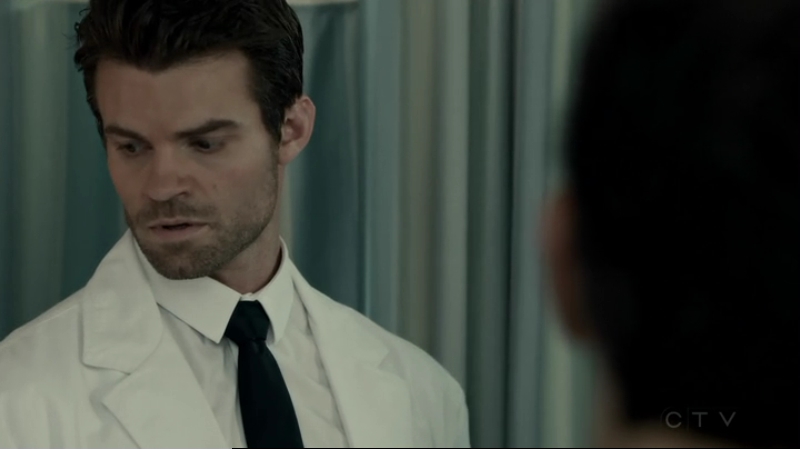 VampireDiariesWorld-dot-org_SavingHope2x12-0472.jpg