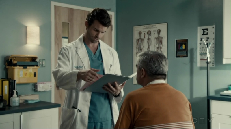 VampireDiariesWorld-dot-org_SavingHope2x12-1339.jpg