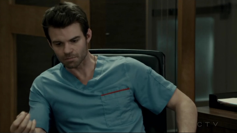 VampireDiariesWorld-dot-org_SavingHope2x12-1607.jpg
