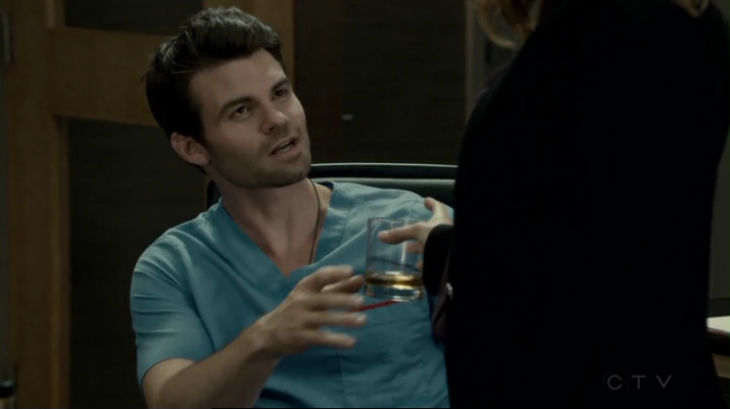 VampireDiariesWorld-dot-org_SavingHope2x12-1633.jpg