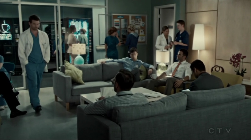 VampireDiariesWorld-dot-org_SavingHope2x12-2330.jpg