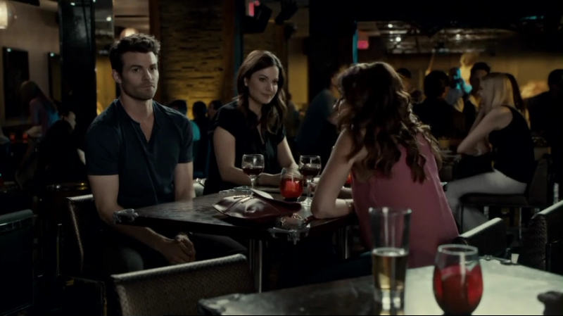 VampireDiariesWorld-dot-org_SavingHope2x13-0039.jpg